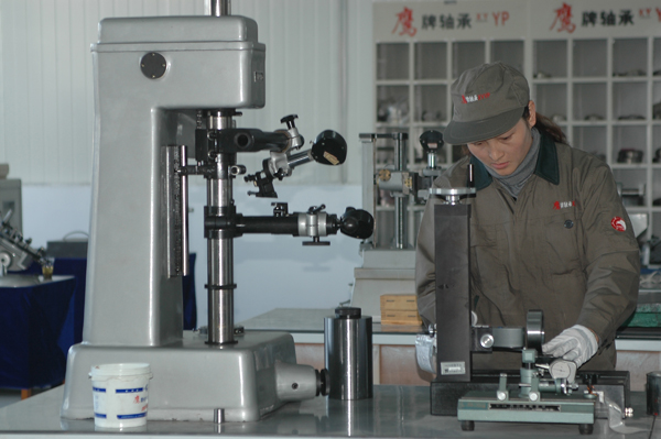 鷹牌(pái)軸承-檢測産品粗(cū)糙度